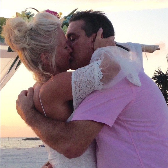 Meet your Posher, Jennifer - Picture 3 of 4